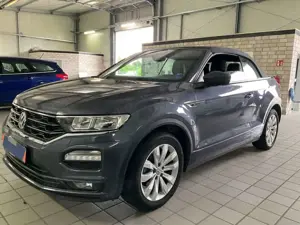 Volkswagen T-Roc 1.5 TSI R-Line DSG u-frei Scheckheft Tuv neu Navi