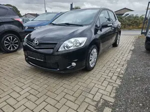 Toyota Auris Life+