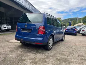 Volkswagen Touran Conceptline super Zustand wenig KM Service neu Bild 5