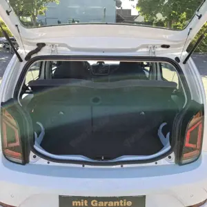 Volkswagen up! 1.0 Kamera Spurhalte DAB PDC Winterpaket Bild 3