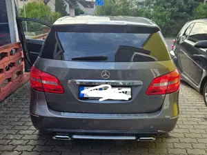 Mercedes-Benz B 180 B 180 CDI (BlueEFFICIENCY) Bild 2
