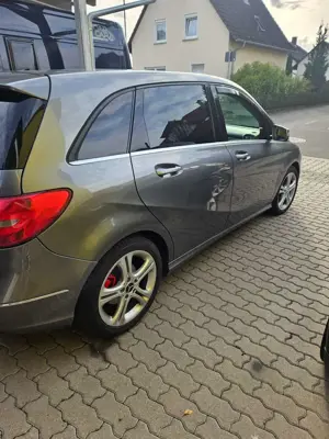 Mercedes-Benz B 180 B 180 CDI (BlueEFFICIENCY) Bild 3