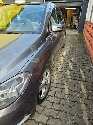 Mercedes-Benz B 180 B 180 CDI (BlueEFFICIENCY) Bild 5