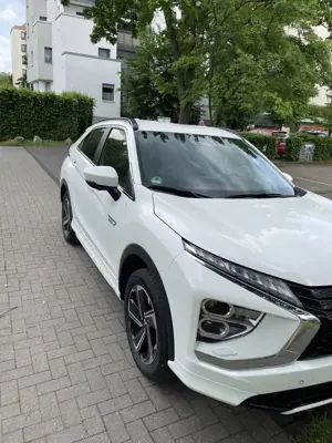 Mitsubishi Eclipse Cross Plug-In Hybrid 4WD Top