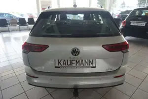Volkswagen Golf Variant GOLF VARIANT 1,5 TSI DSG NAVI AHK PDC ACC Bild 4