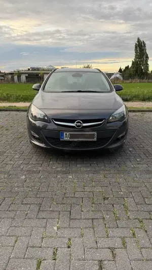Opel Astra 1.6 CDTI DPF ecoFLEX Sports TourerStart/Stop Editi Bild 2