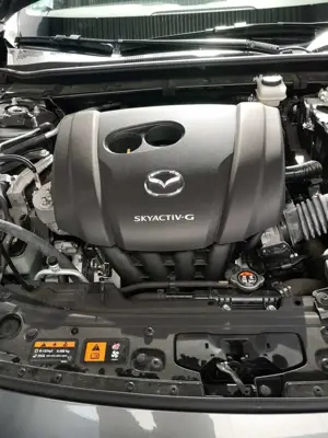 Mazda 3 Fastback 2.0 Liter Bild 5