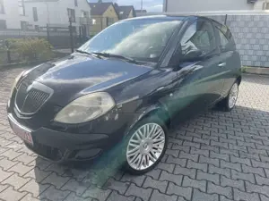 Lancia Ypsilon 1.2 8V Argento