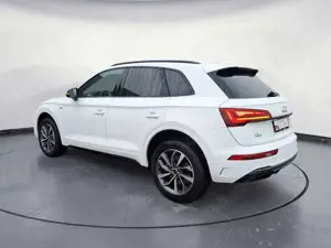 Audi Q5 40 TFSI quattro S-tronic S-Line Business Navi Bild 4