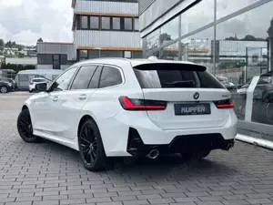 BMW 330 e Tour°M Sportpaket Ad.LED°Headup°HIFI°18 Bild 4