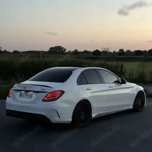 Mercedes-Benz C 63 AMG Speedshift 7G-MCT Bild 5