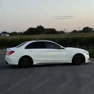 Mercedes-Benz C 63 AMG Speedshift 7G-MCT Bild 4