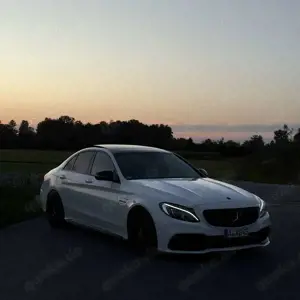 Mercedes-Benz C 63 AMG Speedshift 7G-MCT Bild 2