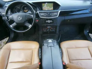 Mercedes-Benz E 250 E 250 CDI BlueEfficiency*Navi*AHK*Vollleder*LMF*