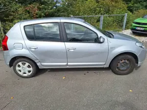 Dacia Sandero 1.4 MPI, TÜV  06/2027 Bild 4