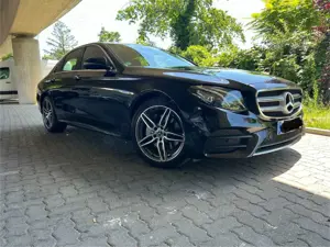 Mercedes-Benz E 220 9G-TRONIC AMG Line