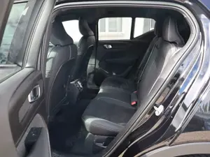 Volvo XC40 Plus Recharge Pure Electric 2WD Bild 4