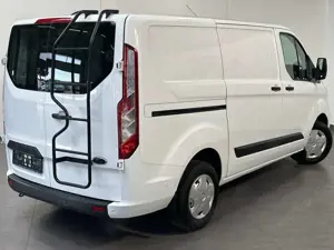 Ford Transit Custom 300 L1H1 NAV+TEMPOMAT+PP+LEDER+DAB+1HD Bild 4