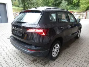 Skoda Karoq Active   virt. Cock   LED   DAB   Tempo Bild 4