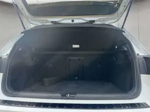 Volkswagen Golf VIII R 2.0 TSI OPF 4Motion DSG Bild 4