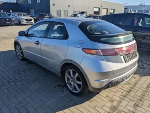 Honda Civic 1.8l Sport Xenon Tempomat Ganzjahresreifen Bild 4