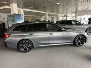 BMW 330 ix M-Sport LED Cam Navi ACC AHK PANO Sensatec