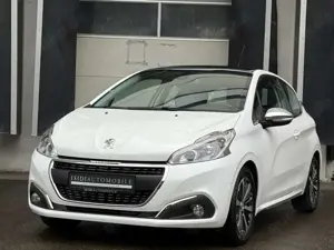 Peugeot 208 Allure Navi Sitzheizung Kamera Pano Tempomat