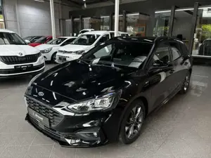 Ford Focus 1.5 EB ST-Line Navi CarPlay Winter-Paket SHZ PDC