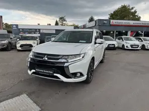 Mitsubishi Outlander PHEV Plus 4WD