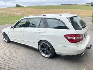 Mercedes-Benz E 350 E-Klasse T-Modell CDI DPF BlueEFFICIENCY Elegance Bild 2