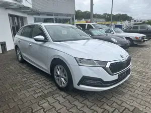 Skoda Octavia Combi 2.0TDI 7-Gang FIRST EDITION*VC*LED*HEAD-UP Bild 4