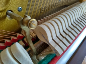 Neues Klavier in historischem Gehäuse - Schimmel - Piano inside.. Bild 3
