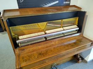 Neues Klavier in historischem Gehäuse - Schimmel - Piano inside.. Bild 5