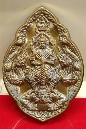 Thao Wessuwan Amulet    Baramee Thewarit Jatumaharajika  First Edition (Sacred Alloy)