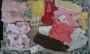 Babyklamoten Mädchen abzugeben 