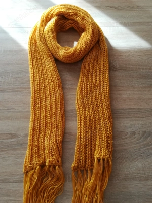 Schal - handgestrickt: Senfgelb und kuschelig weich