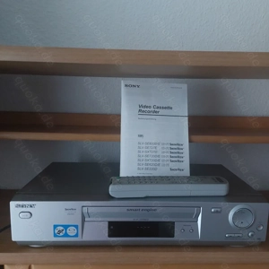 Sony Hifi Vieorecorder mit Filmen