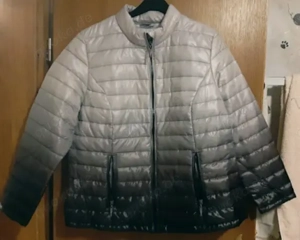 Schöne Stepp Jacke mit Farbverlauf Gr. 46 LAURA TORELLI Bild 2