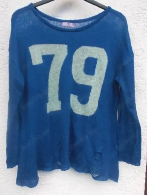 Süßes Strick Shirt Gr 44-46 blau "79" + Rißlochoptik AJC FASHION