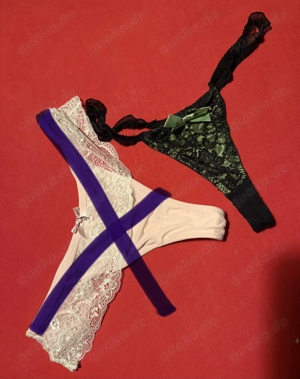 Getragene feuchte String  Bild 2