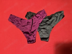 Getragene feuchte String  Bild 4