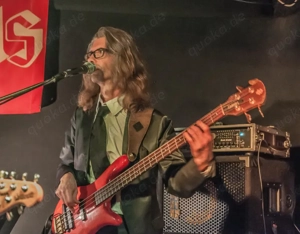 E-Bassunterricht in Frankfurt   Dein Weg zum Groove!