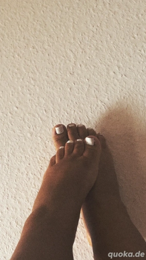 Exklusive Bilder & Videos von Füßen   gepflegt, nass & verführerisch     