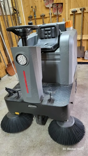 BFM S1250 Aufsitz-Kehrmaschine   effizient & umweltfreundlich reinigen