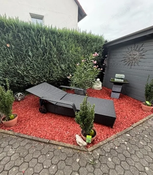 Wohnung auf 2 Etagen (EG+UG), provisionsfrei, großflächig, 2 Terrassen mit Garten und Garage 