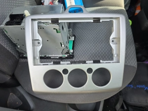 2 din focus 2 autoradio Bild 3