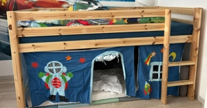 Hochbett 90x200 mit Stoffumrandung Pino