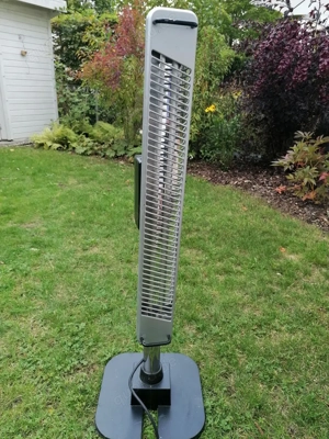 Elektrischer Heizstrahler für Terasse.