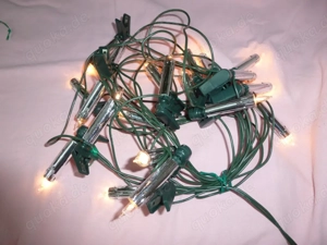 2 Weihnachtslichterketten mit je 20 Kerzen (warmweiss).