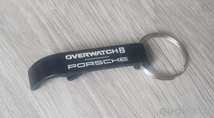 Overwatch 2 X Porsche Flaschenöffner-Schlüsselanhänger